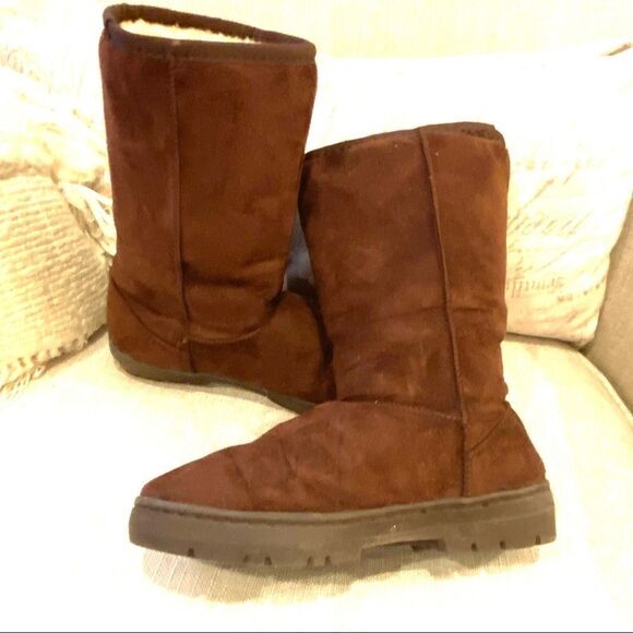Journee Collection Women’s Boot Brown Color Mid Calf Suede Sherpa Lined  Size 7 - Picture 6 of 11